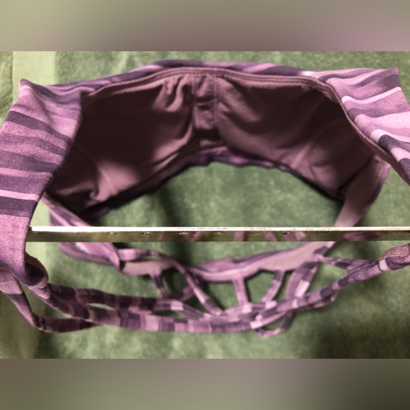 Lululemon bra - Picture 4 of 4
